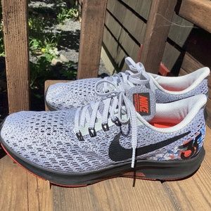 Nike Pegasus 35 size women’s 7.5